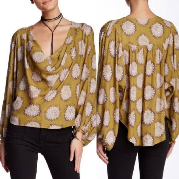 Free People Cowling Around Top small - Picture 10 of 11